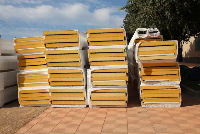 Comienzan las obras de sustitucin de la cubierta de la piscina climatizada, Foto 1