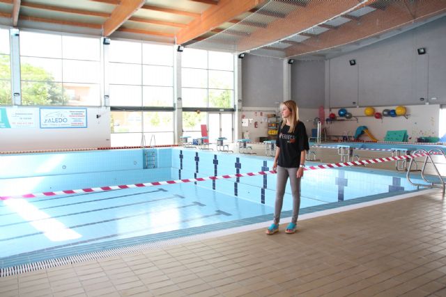 Comienzan las obras de sustitucin de la cubierta de la piscina climatizada, Foto 2