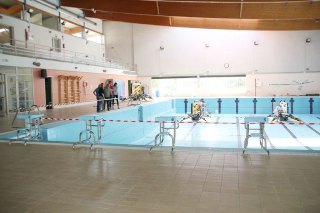 Comienzan las obras de sustitucin de la cubierta de la piscina climatizada, Foto 7