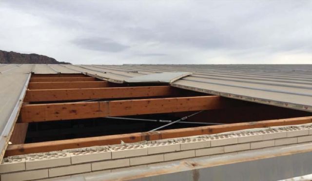 Comienzan las obras de sustitucin de la cubierta de la piscina climatizada, Foto 8