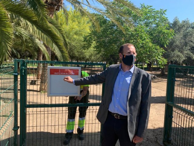 Murcia instala paneles informativos que contabilizan las desinfecciones que se llevan a cabo para evitar el Covid-19 en las zonas de esparcimiento canino - 2, Foto 2