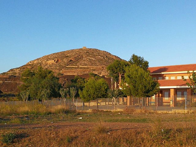 El PP solicita la dimisión del alcalde por dejación de funciones durante dos años en el colegio Enrique Viviente - 1, Foto 1