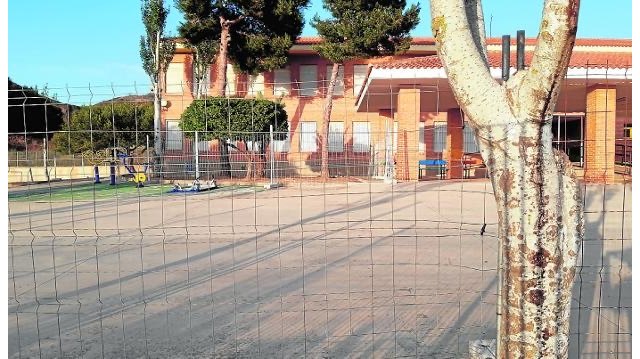 El PP solicita la dimisión del alcalde por dejación de funciones durante dos años en el colegio Enrique Viviente - 2, Foto 2