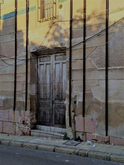 The PP denounces the poor condition of Calle Mayor Sevilla and its surroundings due to the neglect of the government team, Foto 7