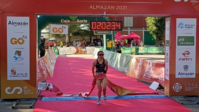 Natalia Hidalgo y Sergio Baxter ganan el Triatlón de Almazán, primer clasificatorio para el campeonato de España distancia olímpica, Foto 2