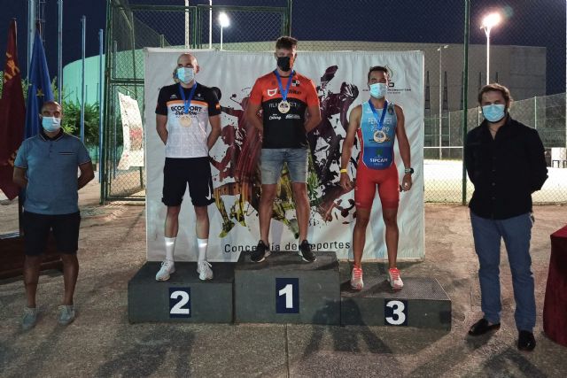 Héctor Pujante y Beatriz López, ganadores del Acuatlón nocturno de Cehegín - 2, Foto 2