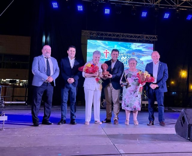 Las fiestas inundan ya Santiago de la Ribera - 1, Foto 1