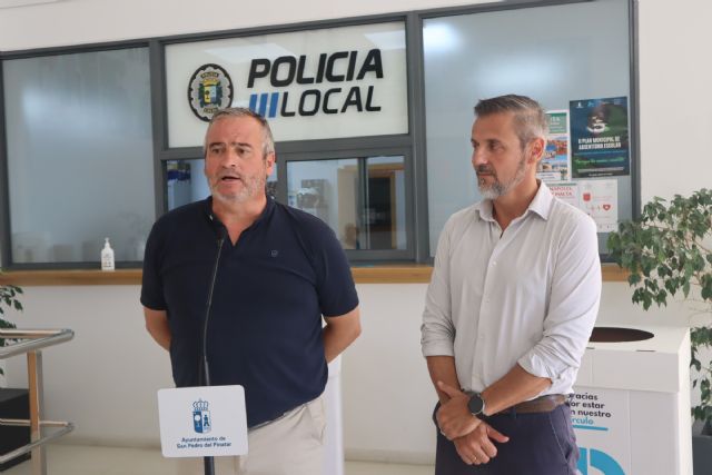 El Ayuntamiento firma un acuerdo para la recogida de prendas usadas de uniformidad policial - 2, Foto 2