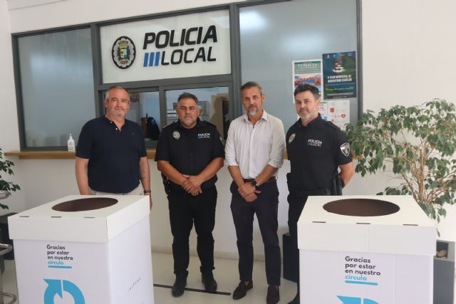El Ayuntamiento firma un acuerdo para la recogida de prendas usadas de uniformidad policial - 3, Foto 3
