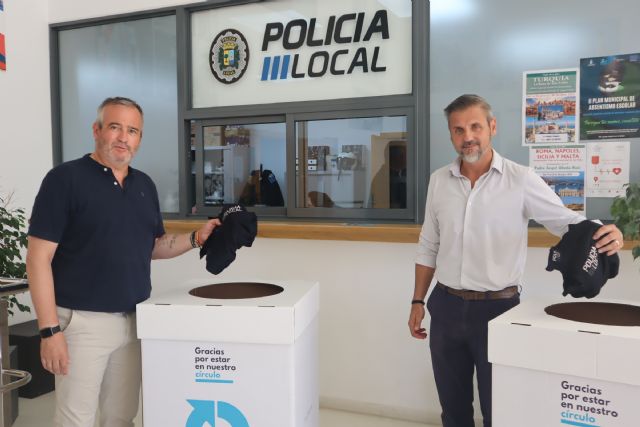 El Ayuntamiento firma un acuerdo para la recogida de prendas usadas de uniformidad policial - 4, Foto 4
