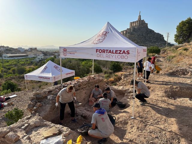 Voluntarios del proyecto 'Fortalezas del Rey Lobo' documentan una posible torre defensiva y un hallazgo inédito en El Castillejo - 2, Foto 2