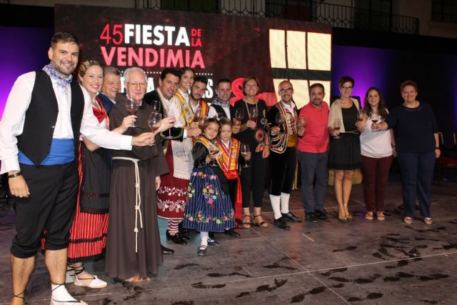 Mil kilos de uva para el primer mosto de la vendimia - 1, Foto 1