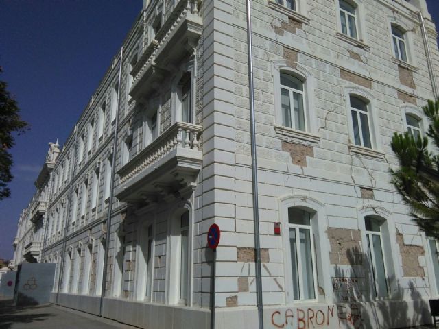 El PSOE denuncia la situación de espectáculo indecente y vergonzante que ofrece el entorno del Campus Universitario - 4, Foto 4