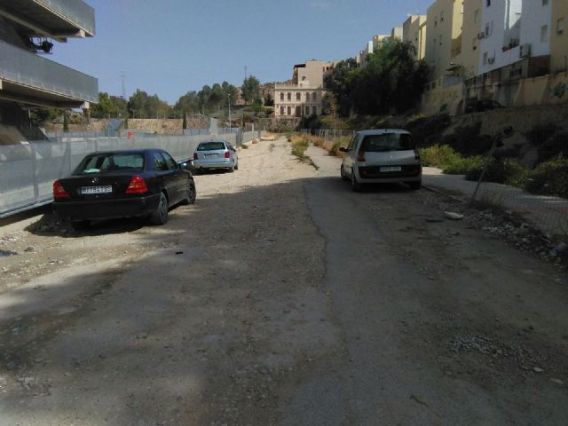 El PSOE denuncia la situación de espectáculo indecente y vergonzante que ofrece el entorno del Campus Universitario - 5, Foto 5