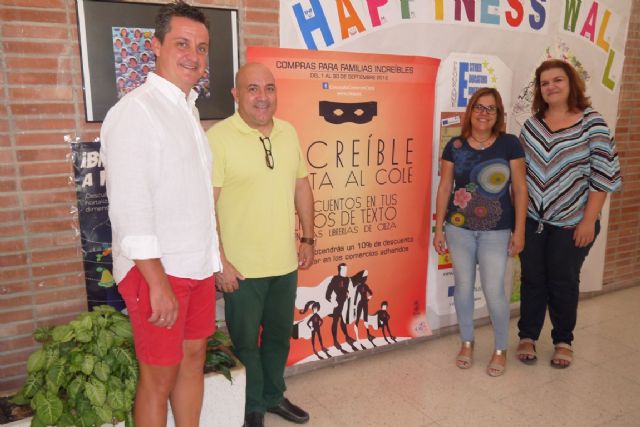 El Ayuntamiento promueve una campaña para comprar los libros de textos en las librerías de Cieza - 1, Foto 1