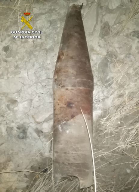 La Guardia Civil desactiva un antiguo proyectil de artillería en Lorca - 4, Foto 4