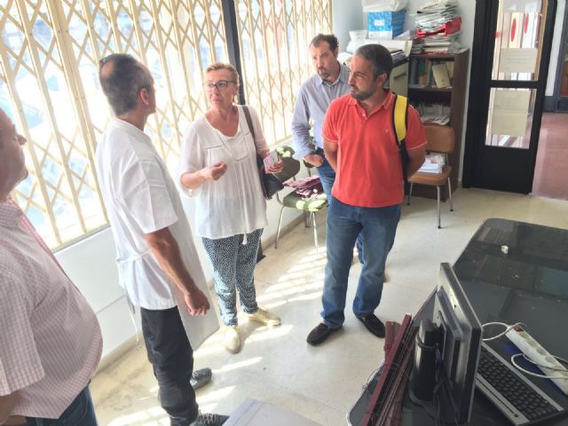 Chequeo a las plazas de abastos para estudiar la instalación de nuevos bibliomercados - 1, Foto 1