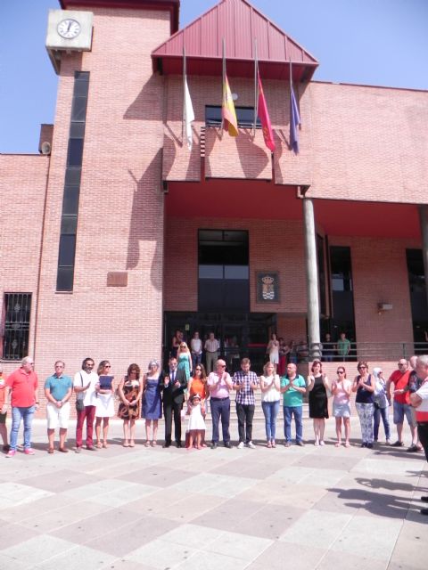 La Alcaldesa defiende la necesidad de permanecer unidos en la lucha contra la barbarie terrorista - 2, Foto 2