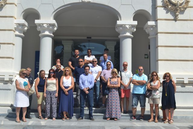 Minuto de silencio en repulsa por los atentados de Barcelona y Cambrils - 1, Foto 1