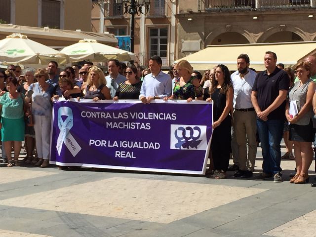 Concentracin en Lorca para condenar el ltimo a sesinato por violencia machista, Foto 1