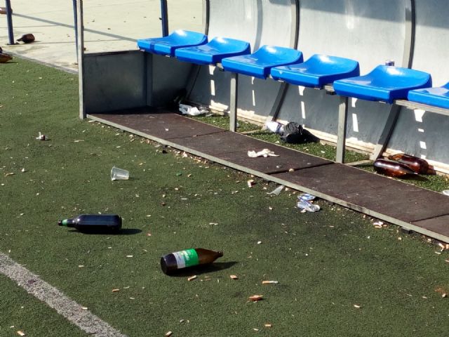 El PSOE denuncia la cantidad de mini botellones que surgen sin control en las pedanías de Murcia - 3, Foto 3