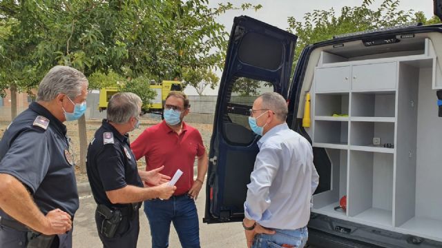 La Policía Local de Lorca incorpora un nuevo furgón al servicio de Atestados sustituyendo la antigua furgoneta que actuaba en los operativos desde hacía 23 años - 1, Foto 1