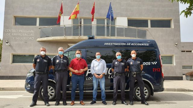 La Policía Local de Lorca incorpora un nuevo furgón al servicio de Atestados sustituyendo la antigua furgoneta que actuaba en los operativos desde hacía 23 años - 2, Foto 2