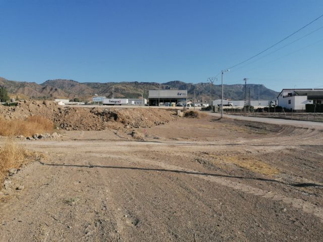 Vecinos de La Hoya preocupados por las futuras inundaciones de sus viviendas tras el movimiento de tierra de una parcela cercana - 2, Foto 2