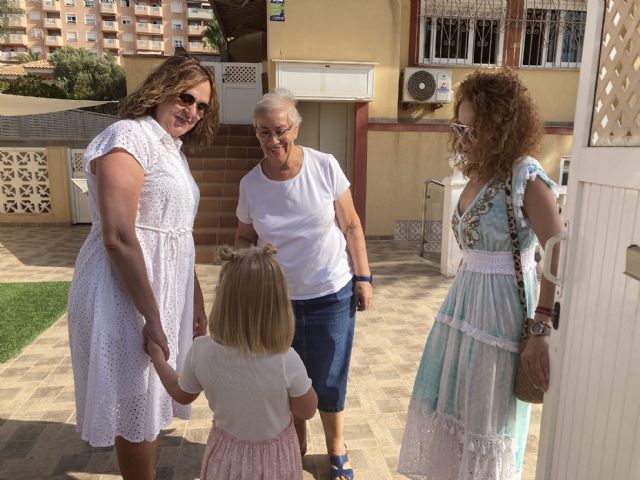 Isabel Franco visita la sede de verano del Centro Hogar de La Infancia de Cartagena - 1, Foto 1