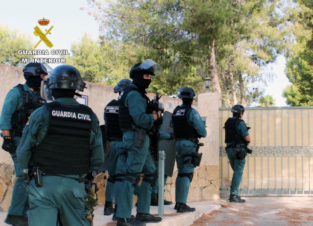 Desmantelado en una finca de Murcia un taller ilegal de explosivos y un campo de tiro - 1, Foto 1