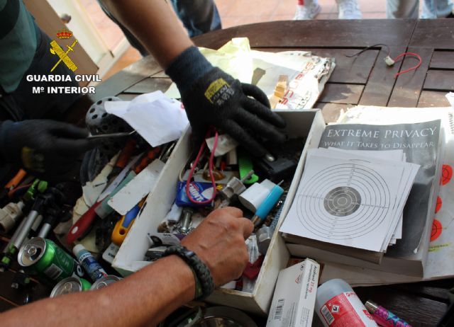 Desmantelado en una finca de Murcia un taller ilegal de explosivos y un campo de tiro - 2, Foto 2