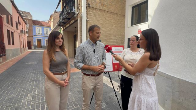 Vecinos de La Alberca cuentan con una nueva acera adoquinada en la calle Álvarez Quintero mejorando accesibilidad y seguridad - 2, Foto 2