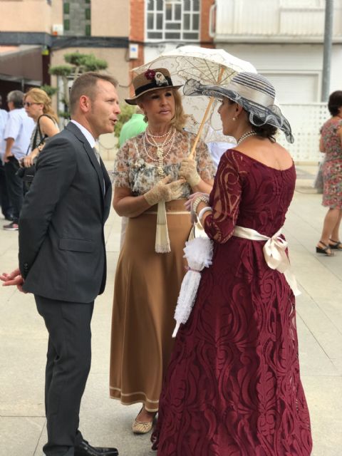 Vistiendo de modernismo nuestra plaza - 2, Foto 2