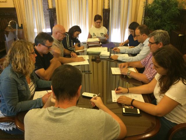 Se cubrirán varios contenedores del Casco Antiguo para atenuar su impacto visual - 1, Foto 1