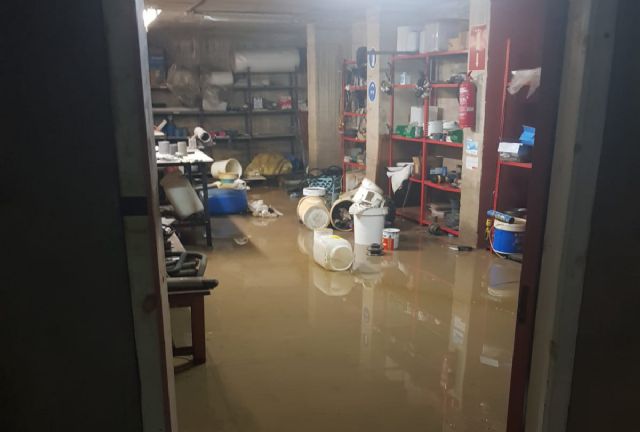 La Piscina Municipal de Wsell de Guimbarda vuelve a funcionar tras el arreglo de los desperfectos ocasionados por la gota fría - 1, Foto 1