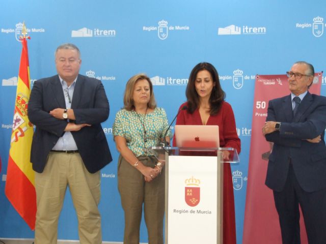 El Aeropuerto Internacional de la Región de Murcia premiado en las 'Palomas del Turismo 2019' - 2, Foto 2