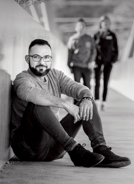 La Fea Burguesía Ediciones presenta el poemario El sueño del escondite de Emilio Soler - 2, Foto 2