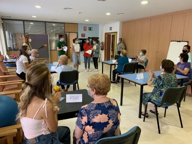 Los trabajadores del Ayuntamiento de San Javier recibirán un kit básico de prevención frente al COVID-19 - 1, Foto 1