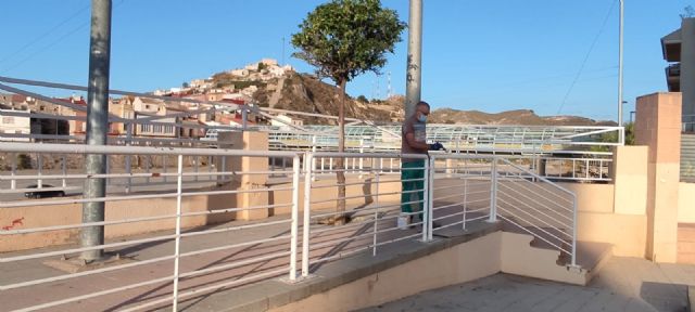 El Ayuntamiento lleva a cabo labores de acondicionamiento en el patio del Centro Cívico, que albergará los conciertos de las Fiestas Patronales - 3, Foto 3