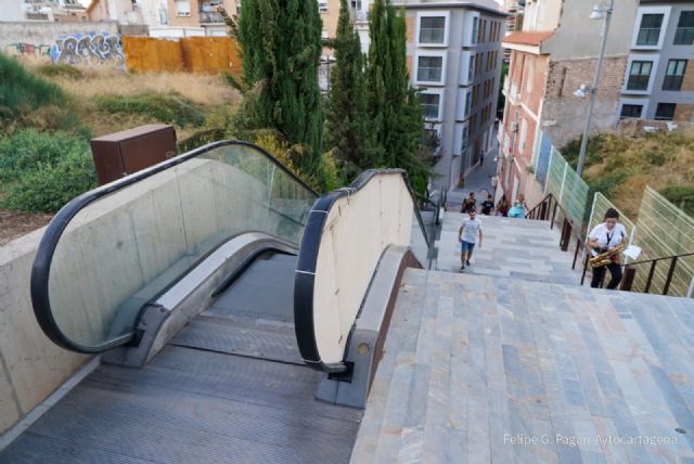 La escalera de acceso al Molinete se somete a una nueva reforma tras sufrir actos vandálicos - 1, Foto 1