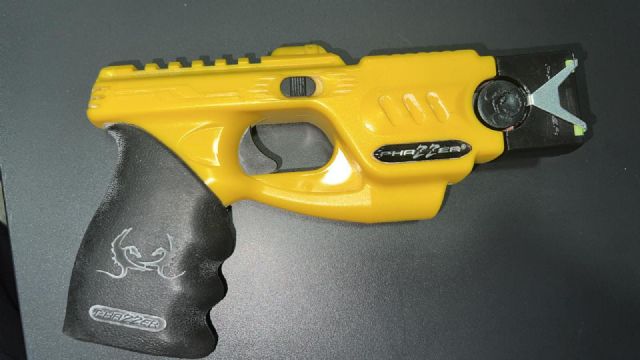 El Ayuntamiento de La Unión adquiere dos pistolas Phazzer Enforce como equipamiento de acción policial - 1, Foto 1