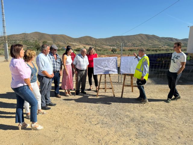 El Gobierno de Lorca celebra la iniciativa de los vecinos de Aguaderas que protagonizan una ampliación del salón vecinal - 1, Foto 1