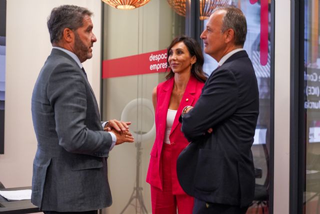 CROEM, la Cámara de Comercio de Murcia y PwC presentan el Índice de Confianza Empresarial de la Región de Murcia, que inicia 2025 en positivo con 32,3 puntos - 2, Foto 2