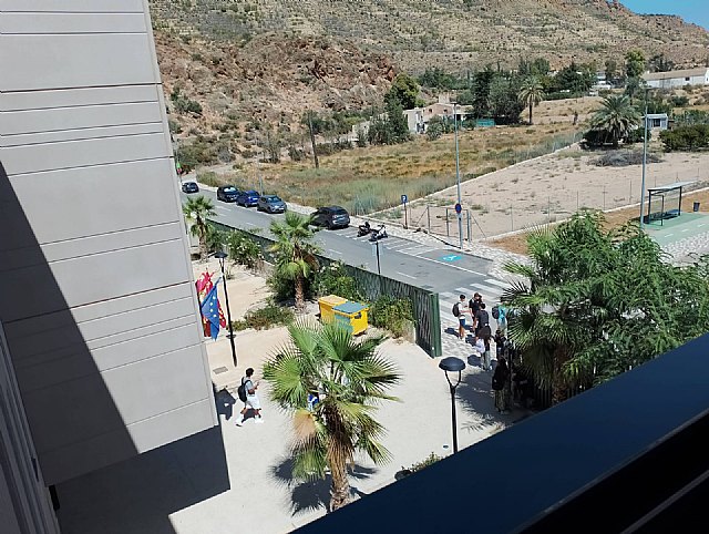 Calor extremo en el IES Valle de Leiva: 31,4 C en las aulas, suspensin de clases y un alumno atendido por ambulancia, Foto 1