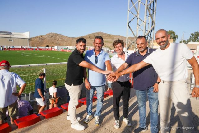 El campo de fútbol de la Deportiva Minera de Llano del Beal estrenará nueva iluminación - 1, Foto 1