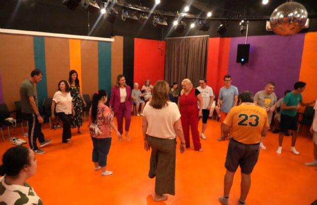 Política Social inaugura 'Disca Club', un espacio de ocio adaptado en el centro de día para personas con discapacidad de La Unión - 2, Foto 2