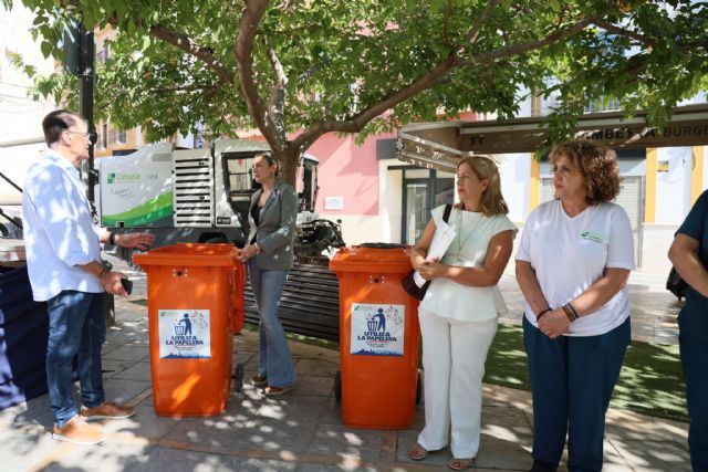 El dispositivo de limpieza municipal se intensificará durante la Feria de Lorca con 145 efectivos y 40 nuevas grandes papeleras en el casco histórico y Huerto de la Rueda - 4, Foto 4