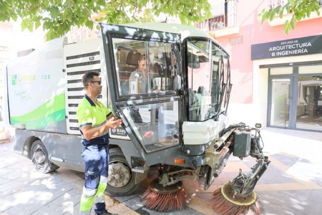 El dispositivo de limpieza municipal se intensificará durante la Feria de Lorca con 145 efectivos y 40 nuevas grandes papeleras en el casco histórico y Huerto de la Rueda - 5, Foto 5