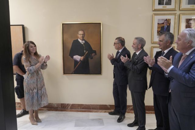 El retrato de José Luján ya cuelga en la Galería de Rectores de la Universidad de Murcia - 2, Foto 2
