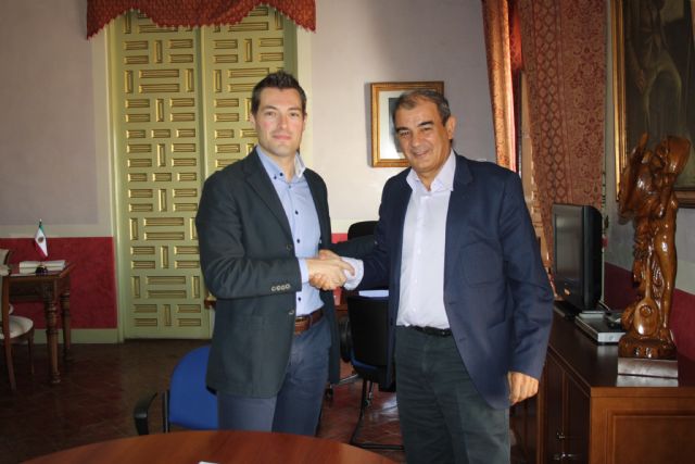 El Ayuntamiento de Cehegín y UCOMUR firman un convenio de colaboración - 3, Foto 3